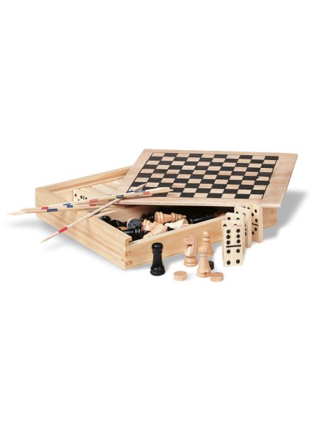 4 jeux dans une boîte en bois